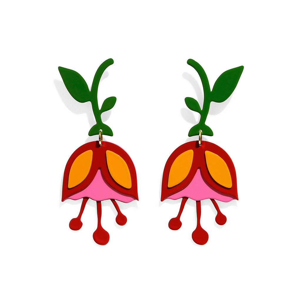 ISUWA Tulip Statement Earrings – artistic earrings in red, orange and pink with bold green leaf tops and playful droplet details, designed as a contemporary floral statement piece, shown on a white background.